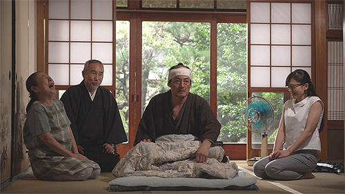 Makiya Yamaguchi after a bump on the head in A SAMURAI IN TIME